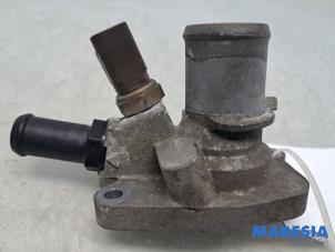 Gebruikte Thermostaathuis Fiat 500 (312) 1.2 Prijs € 19,00 Margeregeling aangeboden door Maresia Parts