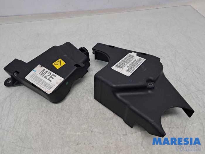 Gebruikte Distributiedeksel Fiat 500 (312) 1.2 Prijs € 15,00 Margeregeling aangeboden door Maresia Parts