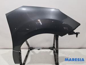 Gebruikte Voorscherm rechts Citroen C3 (SC) 1.2 VTi 82 12V Prijs € 125,00 Margeregeling aangeboden door Maresia Parts