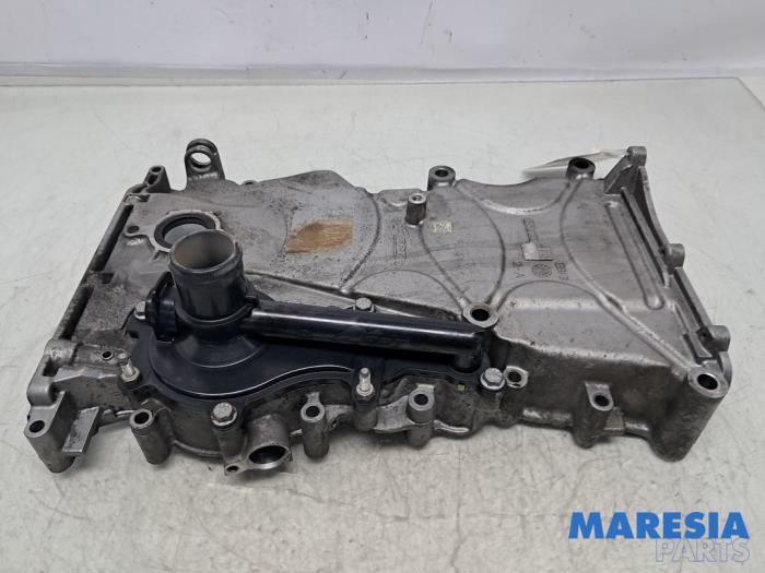 Gebruikte Distributiedeksel Fiat Panda (312) 0.9 TwinAir Turbo 85 Prijs € 50,00 Margeregeling aangeboden door Maresia Parts