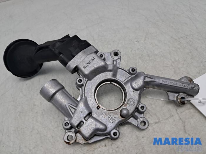 Gebruikte Oliepomp Fiat Panda (312) 0.9 TwinAir Turbo 85 Prijs € 50,00 Margeregeling aangeboden door Maresia Parts