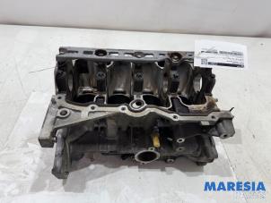 Gebruikte Motor Onderblok Renault Megane III Grandtour (KZ) 1.2 16V TCE 115 Prijs € 250,00 Margeregeling aangeboden door Maresia Parts