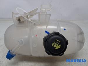 Gebruikte Expansievat Renault Trafic (1FL/2FL/3FL/4FL) 1.6 dCi 145 Twin Turbo Prijs € 24,20 Inclusief btw aangeboden door Maresia Parts