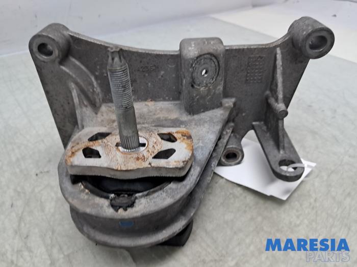 Gebruikte Motorrubber Fiat Panda (312) 0.9 TwinAir Turbo 85 Prijs € 50,00 Margeregeling aangeboden door Maresia Parts