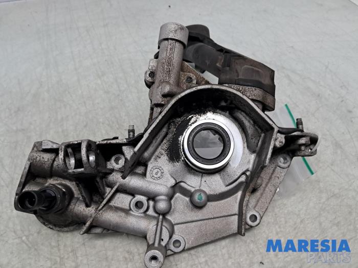 Gebruikte Oliepomp Fiat 500 (312) 1.2 Prijs € 75,00 Margeregeling aangeboden door Maresia Parts