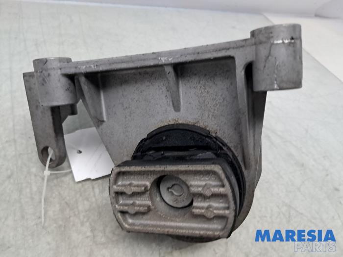 Gebruikte Motorrubber Fiat 500 (312) 0.9 TwinAir 80 Prijs € 50,00 Margeregeling aangeboden door Maresia Parts