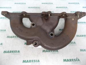 Gebruikte Uitlaatspruitstuk Renault Espace (JK) 2.0 Turbo 16V Grand Espace Prijs € 75,00 Margeregeling aangeboden door Maresia Parts