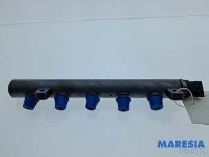 Gebruikte Common rail (Injectie) Nissan NV 300 1.6 dCi 95 Prijs € 90,75 Inclusief btw aangeboden door Maresia Parts