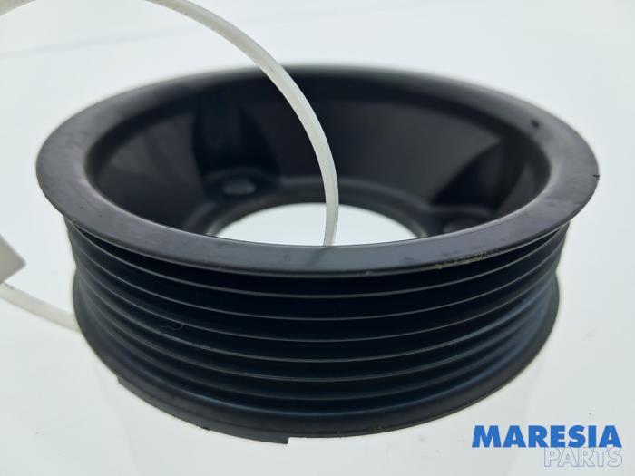 Gebruikte Poelie Waterpomp Nissan NV 300 1.6 dCi 95 Prijs € 35,70 Inclusief btw aangeboden door Maresia Parts
