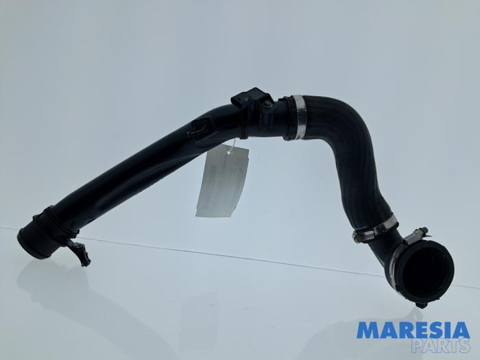 Gebruikte Intercooler Buis Peugeot 308 (L3/L8/LB/LH/LP) 1.6 16V THP Prijs € 50,00 Margeregeling aangeboden door Maresia Parts