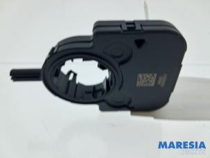 Gebruikte Gier sensor Citroen C4 Picasso (UD/UE/UF) 1.6 16V THP 155 Prijs € 25,00 Margeregeling aangeboden door Maresia Parts