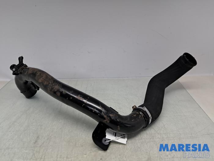 Gebruikte Intercooler Slang Lancia Delta (844) 1.4 T-Jet 16V 120 Prijs € 65,00 Margeregeling aangeboden door Maresia Parts