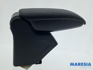 Gebruikte Armleuning Citroen C3 (SC) 1.6 16V VTi 120 Prijs € 35,00 Margeregeling aangeboden door Maresia Parts