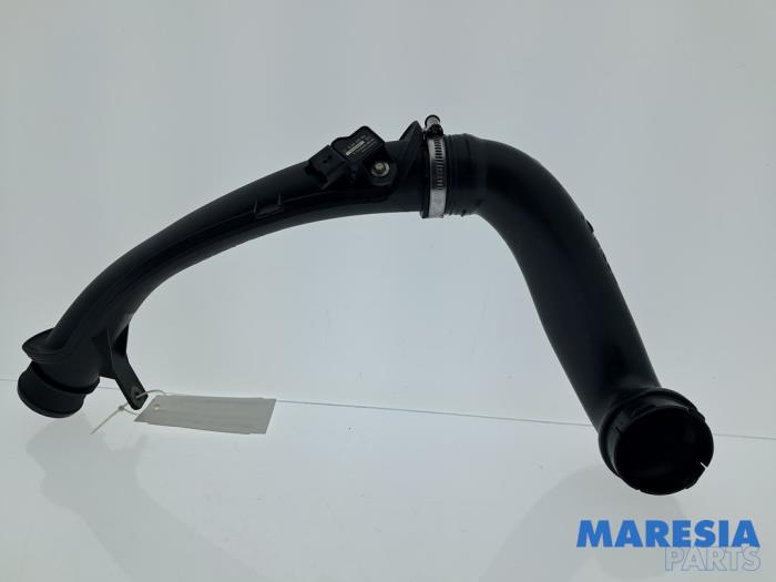 Gebruikte Intercooler Buis Peugeot 308 SW (4E/H) 1.6 16V THP 150 Prijs € 30,00 Margeregeling aangeboden door Maresia Parts