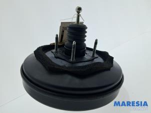 Gebruikte Rembooster Peugeot 308 SW (4E/H) 1.6 16V THP 150 Prijs € 50,00 Margeregeling aangeboden door Maresia Parts