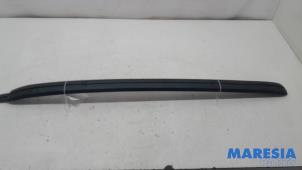 Gebruikte Dakrail set Fiat Panda/Pandina (312) 0.9 TwinAir 65 Prijs € 100,00 Margeregeling aangeboden door Maresia Parts