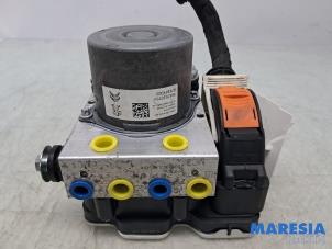 Gebruikte ABS Pomp Peugeot 3008 II (M4/MC/MJ/MR) 1.6 16V HYbrid 225 Prijs € 285,50 Margeregeling aangeboden door Maresia Parts