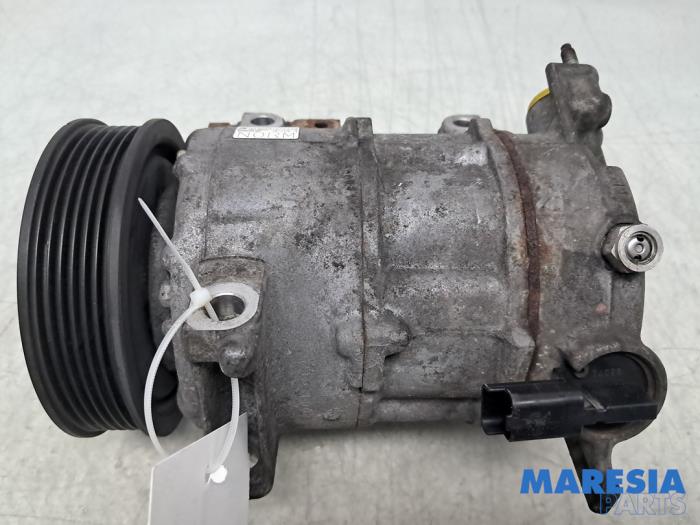 Gebruikte Aircopomp Peugeot 308 SW (4E/H) 1.6 16V THP 150 Prijs € 99,99 Margeregeling aangeboden door Maresia Parts