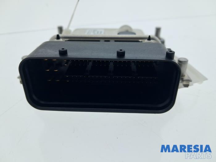 Gebruikte Adblue Computer Renault Trafic (1FL/2FL/3FL/4FL) 1.6 dCi 95 Prijs € 181,50 Inclusief btw aangeboden door Maresia Parts