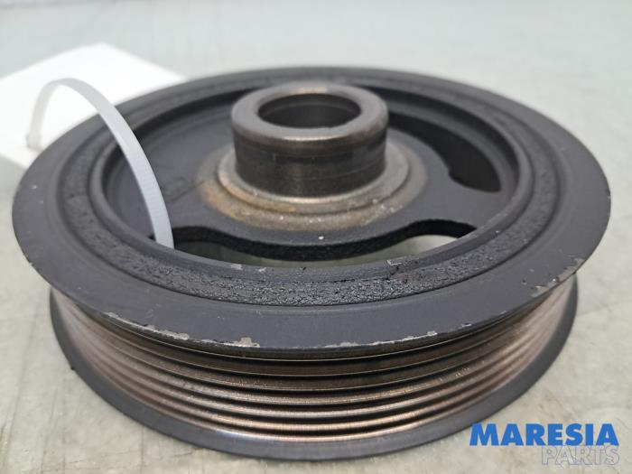 Gebruikte Krukas Poelie Renault Clio IV Estate/Grandtour (7R) 0.9 Energy TCE 90 12V Prijs € 24,95 Margeregeling aangeboden door Maresia Parts