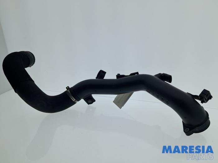 Gebruikte Intercooler Slang Alfa Romeo 159 Sportwagon (939BX) 1.8 TBi 16V Prijs € 39,99 Margeregeling aangeboden door Maresia Parts