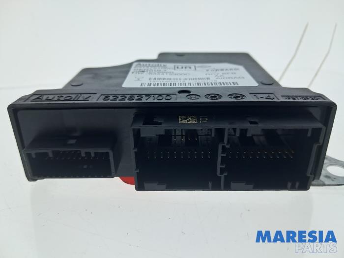Gebruikte Airbag Module Renault Megane IV Estate (RFBK) 1.3 TCE 140 16V Prijs € 144,99 Margeregeling aangeboden door Maresia Parts