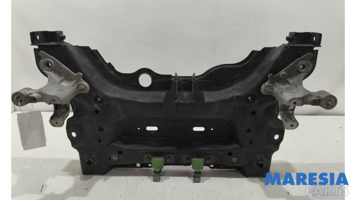 Gebruikte Subframe Renault Megane IV Estate (RFBK) 1.3 TCE 140 16V Prijs € 124,99 Margeregeling aangeboden door Maresia Parts
