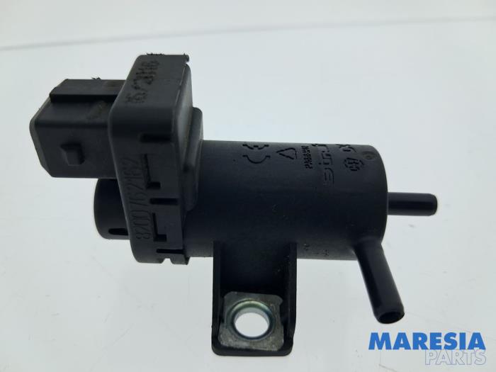 Gebruikte Turbodrukregelaar Renault Twingo III (AH) 1.0 SCe 70 12V Prijs € 25,00 Margeregeling aangeboden door Maresia Parts