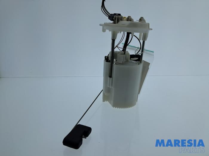 Gebruikte Tank element Pomp Renault Grand Scénic III (JZ) 1.4 16V TCe 130 Prijs € 75,00 Margeregeling aangeboden door Maresia Parts