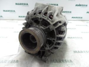 Gebruikte Dynamo Renault Scénic I (JA) 2.0 16V RX4 Prijs € 50,00 Margeregeling aangeboden door Maresia Parts