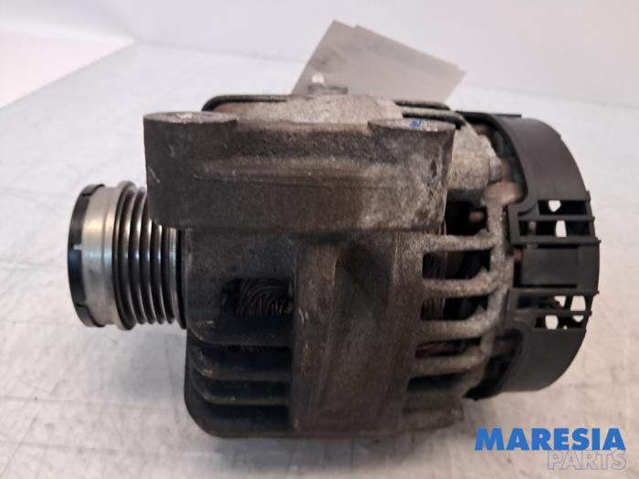 Gebruikte Dynamo Fiat Punto Evo (199) 1.4 16V MultiAir Start&Stop Prijs € 50,00 Margeregeling aangeboden door Maresia Parts