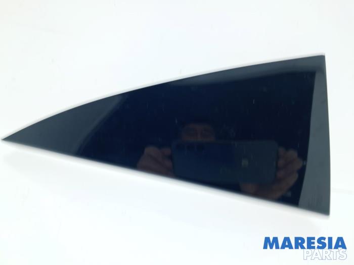 Gebruikte Diversen Renault Captur I (2R) 1.2 TCE 16V EDC Prijs € 29,95 Margeregeling aangeboden door Maresia Parts