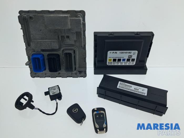 Gebruikte Computer Motormanagement Opel Adam 1.0 Ecotec 12V SIDI Turbo Prijs € 250,00 Margeregeling aangeboden door Maresia Parts