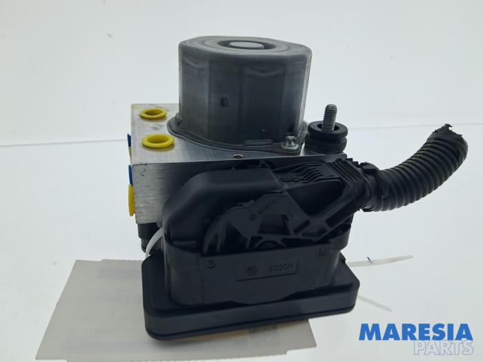 Gebruikte ABS Pomp Opel Adam 1.0 Ecotec 12V SIDI Turbo Prijs € 99,99 Margeregeling aangeboden door Maresia Parts