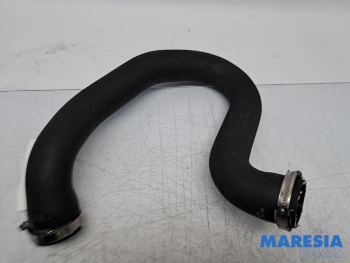 Gebruikte Intercooler Slang Peugeot 308 (L3/L8/LB/LH/LP) 1.6 16V THP Prijs € 34,95 Margeregeling aangeboden door Maresia Parts