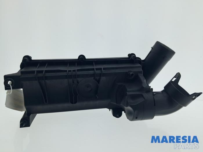 Gebruikte Luchtfilterhuis Peugeot 308 (L3/L8/LB/LH/LP) 1.6 16V THP Prijs € 25,00 Margeregeling aangeboden door Maresia Parts