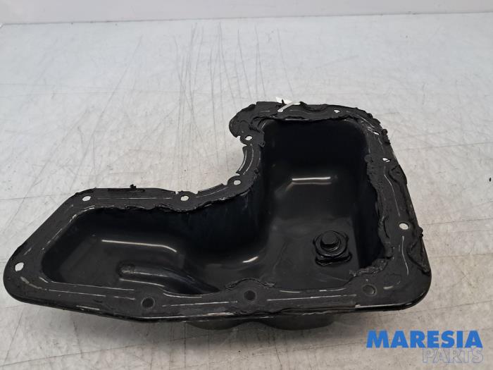 Gebruikte Carterpan Peugeot 208 I (CA/CC/CK/CL) 1.2 Vti 12V PureTech 82 Prijs € 19,99 Margeregeling aangeboden door Maresia Parts