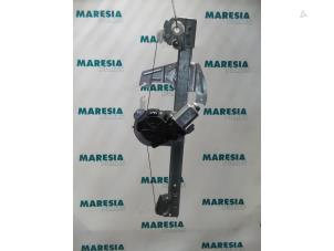 Gebruikte Ruitmechaniek 2Deurs links-voor Citroen C1 1.0 12V Prijs € 29,99 Margeregeling aangeboden door Maresia Parts