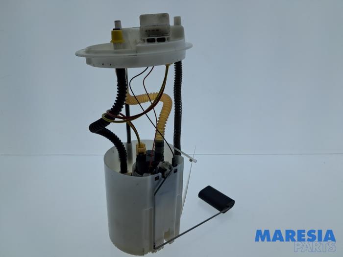 Gebruikte Tank element Pomp Opel Combo 1.3 CDTI 16V Prijs € 54,45 Inclusief btw aangeboden door Maresia Parts