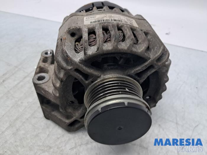 Alternator van een Opel Combo 1.3 CDTI 16V 2018