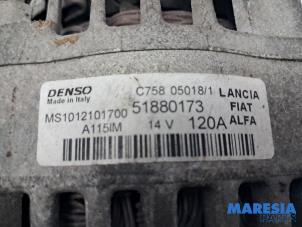 Alternator van een Opel Combo 1.3 CDTI 16V 2018