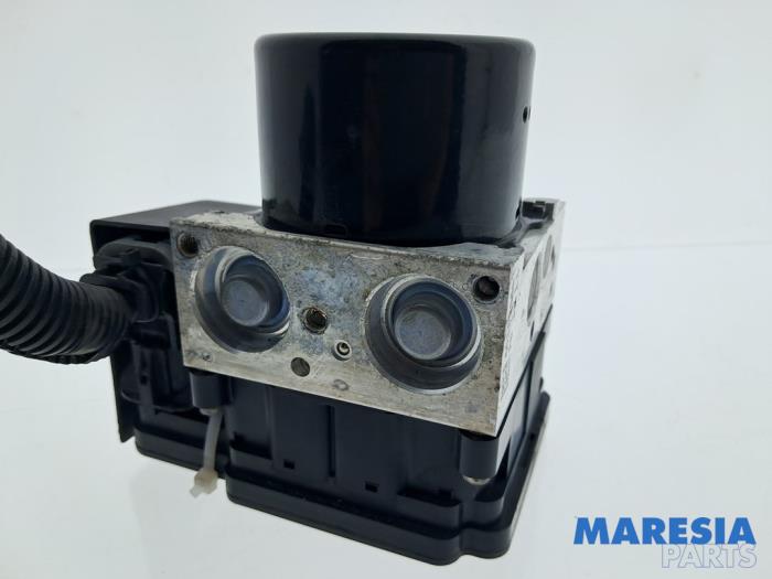 Gebruikte ABS Pomp Opel Combo 1.3 CDTI 16V Prijs € 172,43 Inclusief btw aangeboden door Maresia Parts