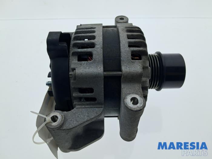Gebruikte Dynamo Opel Karl 1.0 12V Prijs € 49,99 Margeregeling aangeboden door Maresia Parts