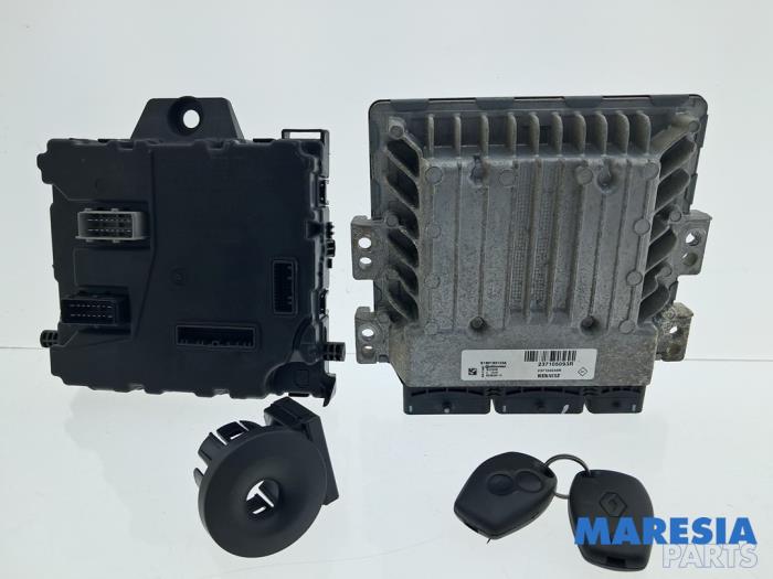 Gebruikte Computer Motormanagement Renault Master III (MA/MB/MC/MD/MH/MF/MG/MH) 2.3 dCi 135 16V FWD Prijs € 296,45 Inclusief btw aangeboden door Maresia Parts