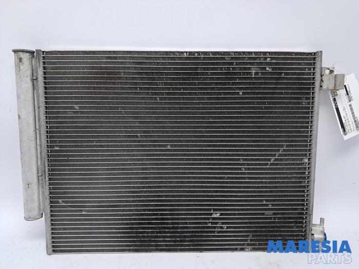 Gebruikte Airco Condensor Renault Captur I (2R) 0.9 Energy TCE 12V Prijs € 50,00 Margeregeling aangeboden door Maresia Parts