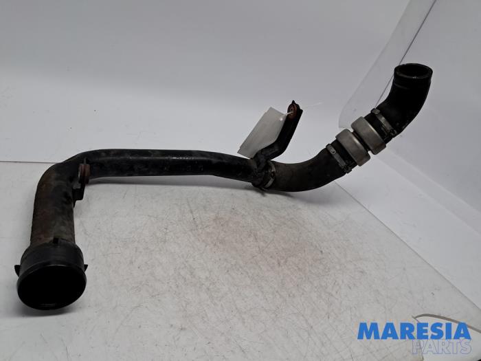 Gebruikte Intercooler Buis Peugeot Boxer (U9) 2.2 HDi 110 Euro 5 Prijs € 90,75 Inclusief btw aangeboden door Maresia Parts