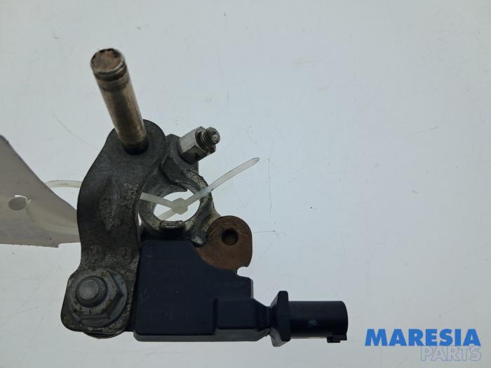 Gebruikte Accu sensor Fiat Panda (312) 0.9 TwinAir Turbo 80 Prijs € 34,99 Margeregeling aangeboden door Maresia Parts