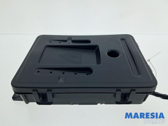 Gebruikte Brake control power module Renault Arkana (RJLL) 1.6 E-Tech 145 16V Prijs € 149,99 Inclusief btw aangeboden door Maresia Parts