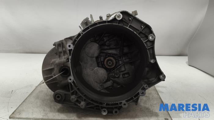 Gebruikte Versnellingsbak Fiat Ducato (250) 2.3 D 180 Multijet Prijs € 1.632,29 Inclusief btw aangeboden door Maresia Parts