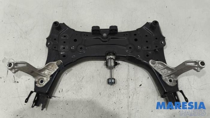 Gebruikte Subframe Renault Captur II (RJB) 1.3 Mild Hybrid 160 16V Prijs € 325,00 Margeregeling aangeboden door Maresia Parts